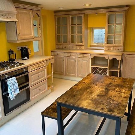 Lynwood - Victorian Home In The Peak District ベイクウェル エクステリア 写真