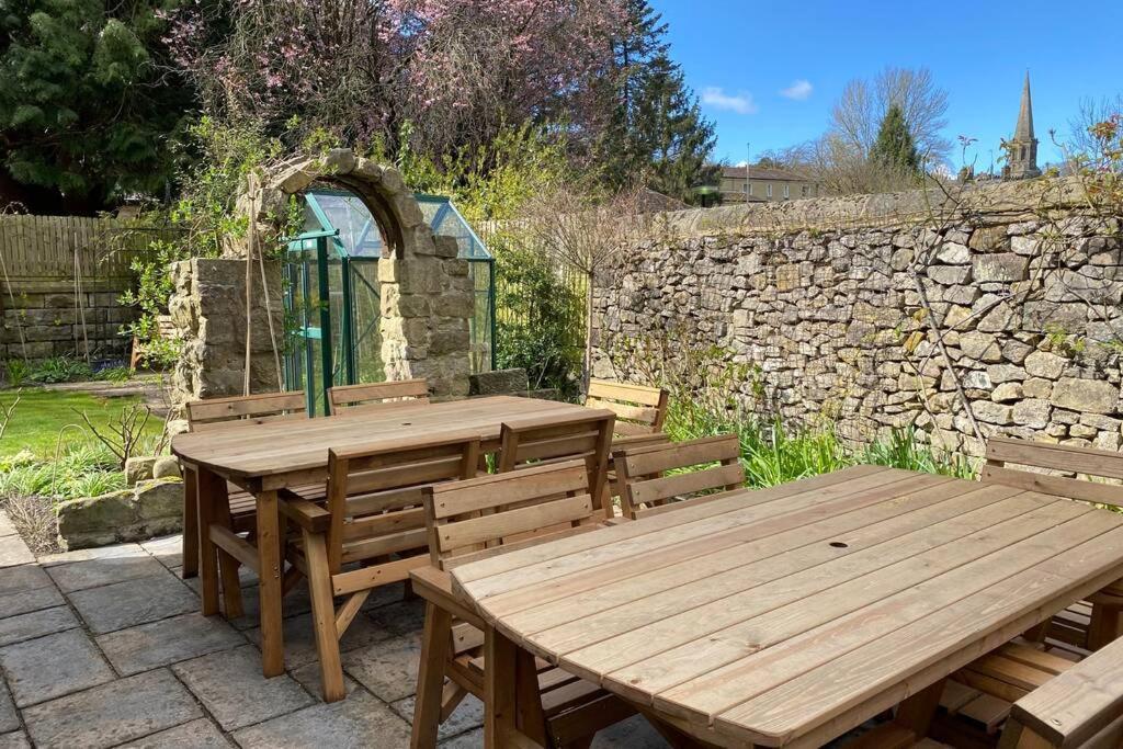 Lynwood - Victorian Home In The Peak District ベイクウェル エクステリア 写真