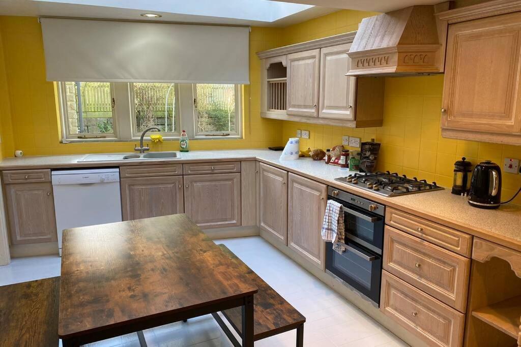Lynwood - Victorian Home In The Peak District ベイクウェル エクステリア 写真
