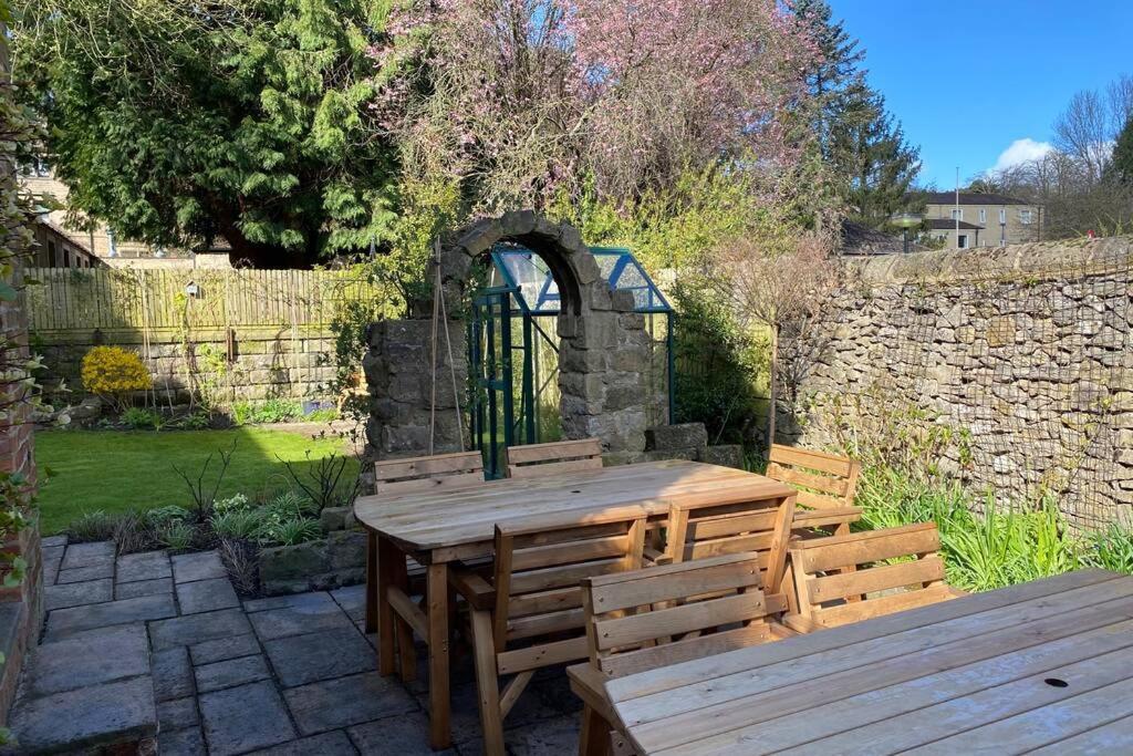 Lynwood - Victorian Home In The Peak District ベイクウェル エクステリア 写真